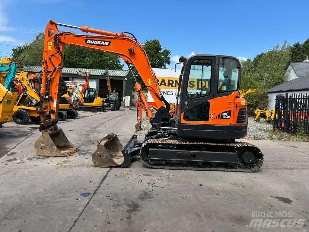 Doosan DX 80 R Midi excavators  7t - 12t
