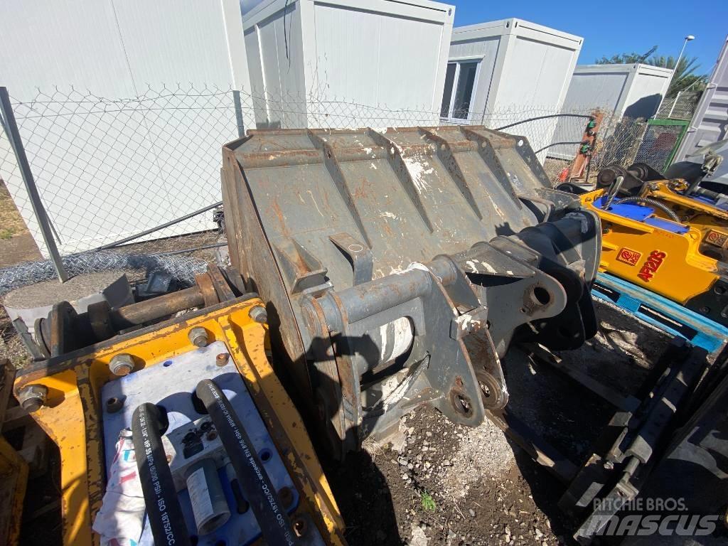 MEC GHD 2400 Buckets