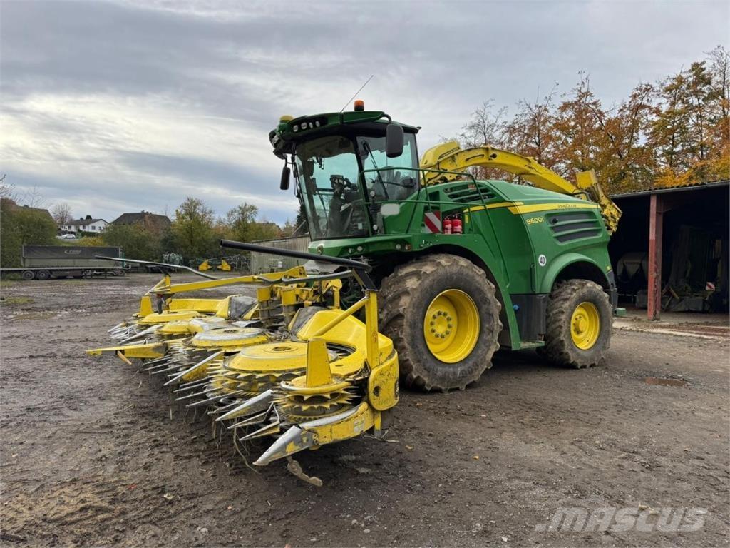 John Deere 8600i Forage harvesters