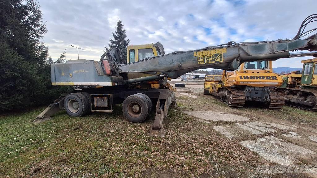 Liebherr A 924 Wheeled excavators