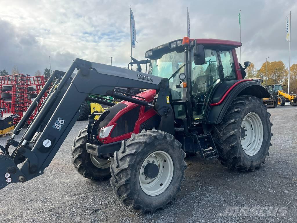 Valtra N 103 Tractors