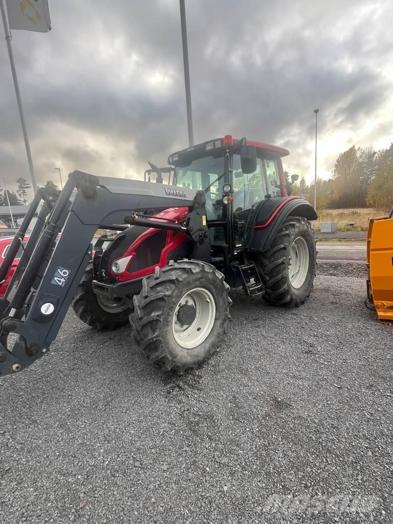 Valtra N 103 Tractors