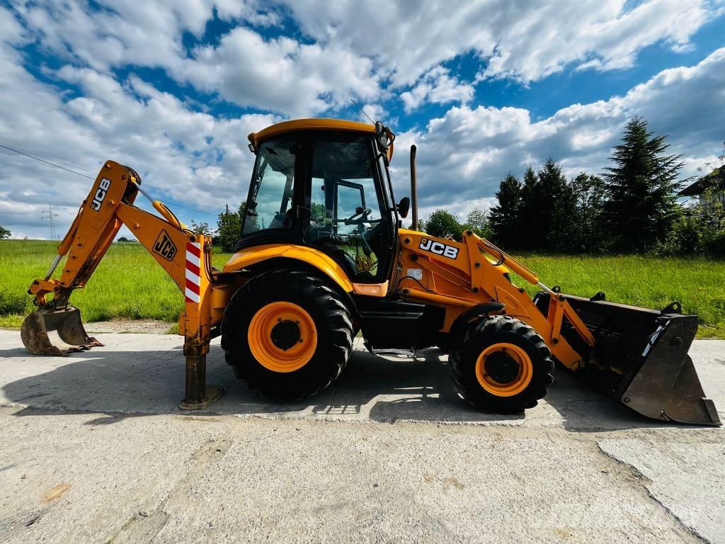 JCB 3 CX Backhoe loaders