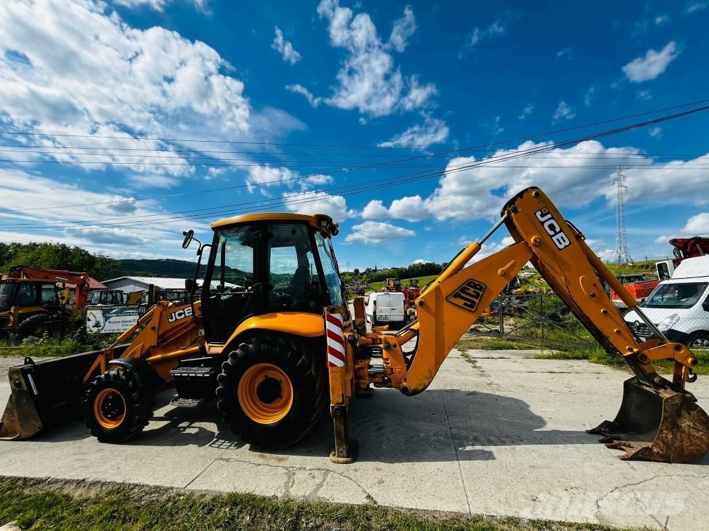 JCB 3 CX Backhoe loaders