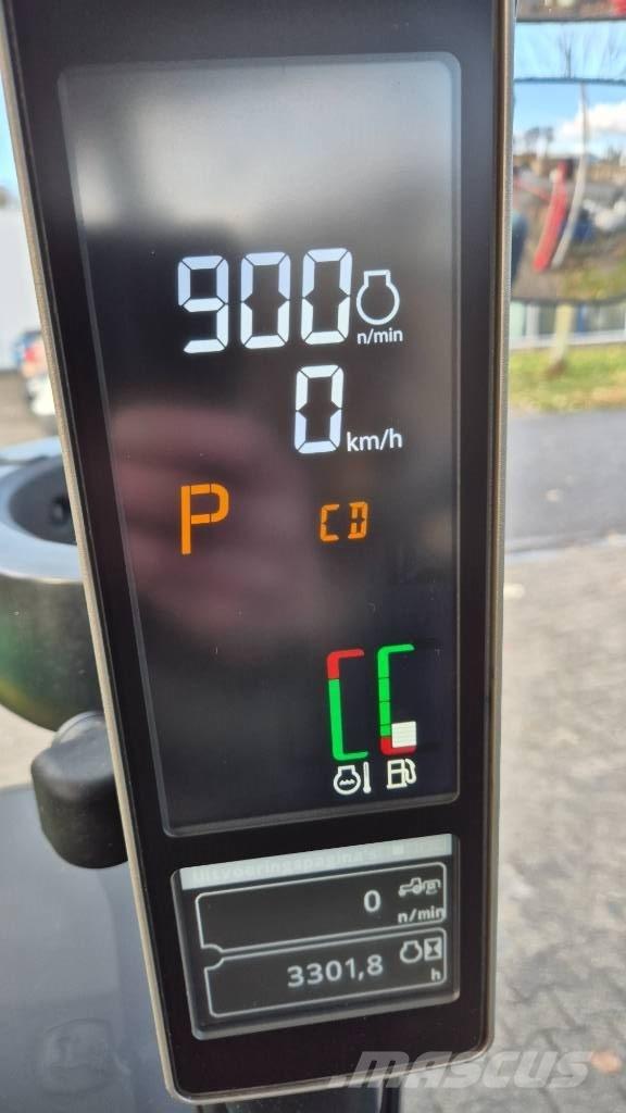 John Deere 5090 R Tractors