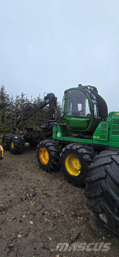 John Deere 1210 E Forwarders