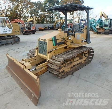 Mitsubishi BD2G Crawler dozers