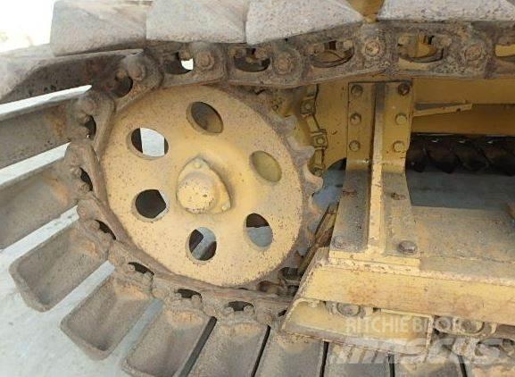 Mitsubishi BD2G Crawler dozers