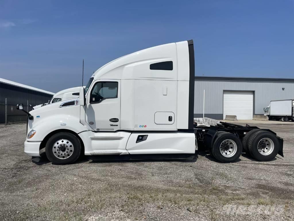 Kenworth T 680 Tractor Units