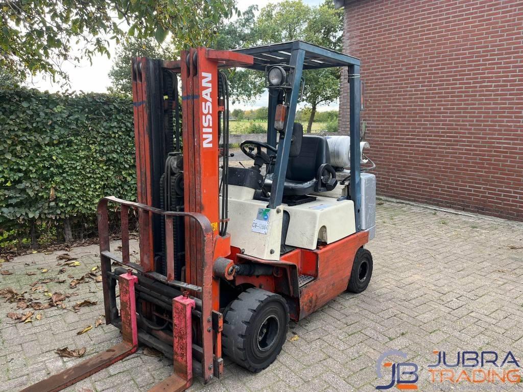 Nissan APJ02A25PU LPG trucks