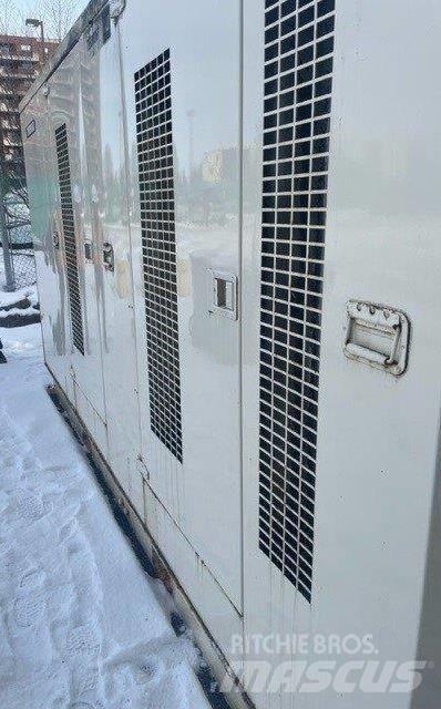 CAT XQ350, 600 Volt Diesel Generators