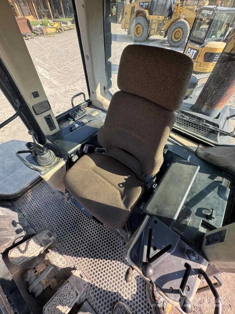 CAT 963 C Crawler loaders