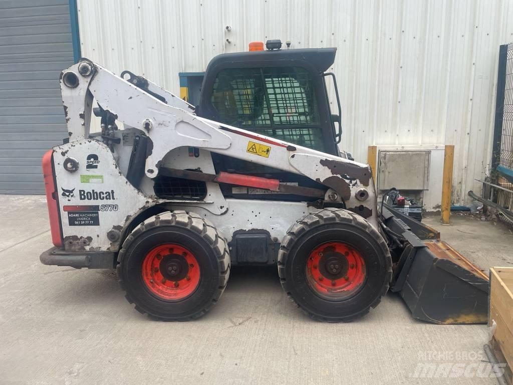 Bobcat 377 Skid steer loaders