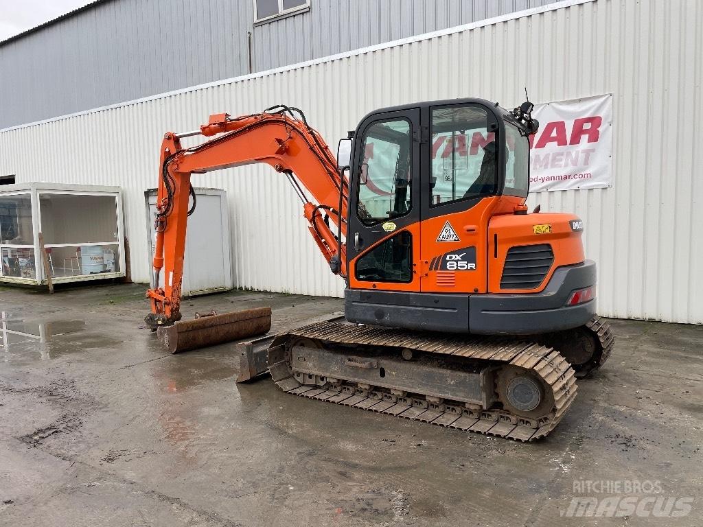 Doosan DX85 Midi excavators  7t - 12t