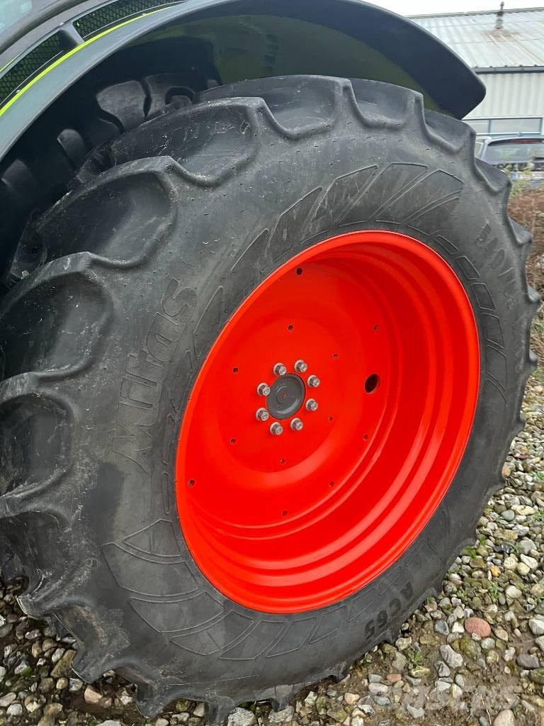 CLAAS Arion 450 CIS Tractors