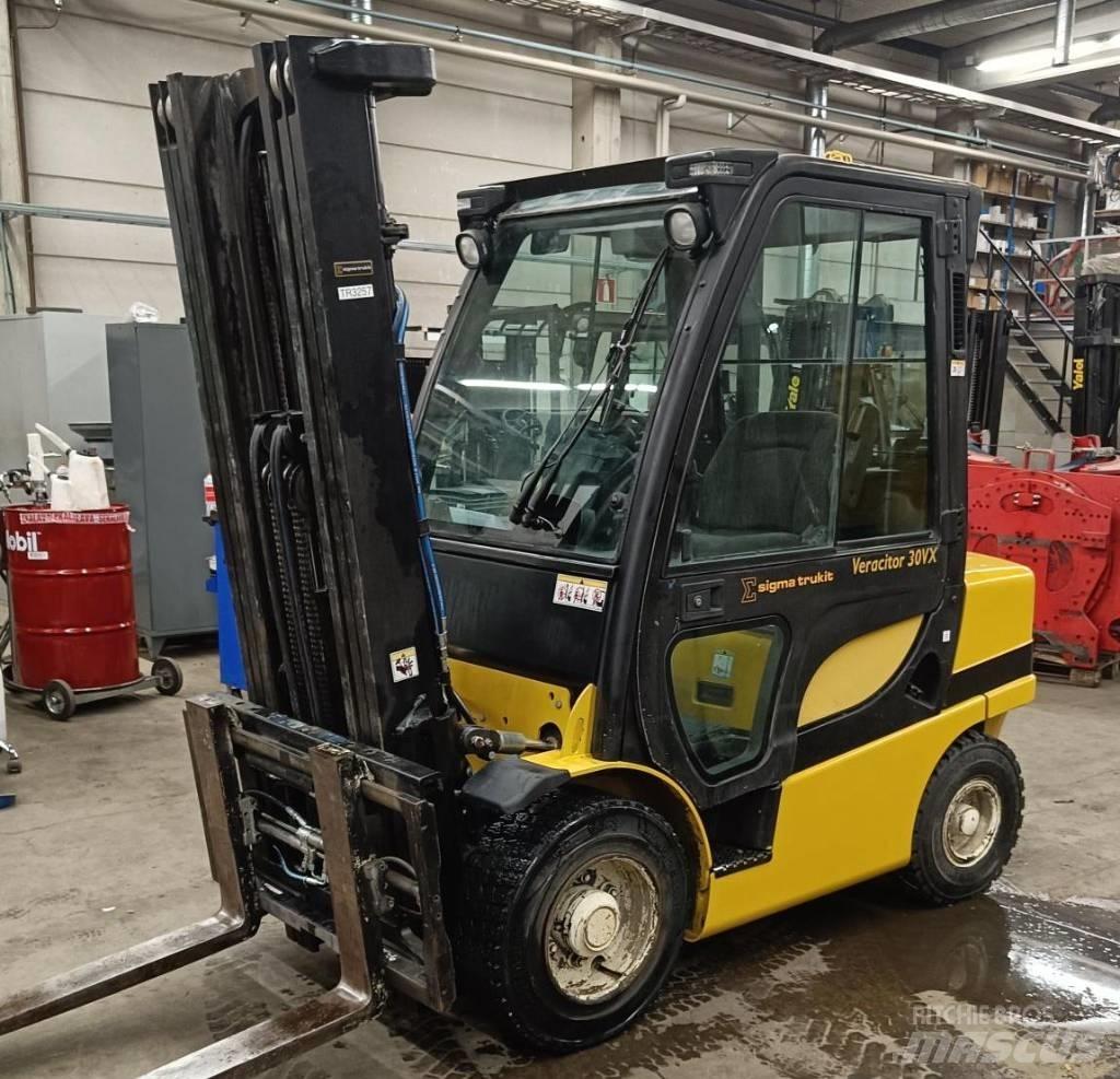 Yale GDP30VX Diesel trucks