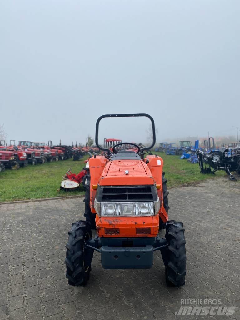 Kubota GL 220 Compact tractors
