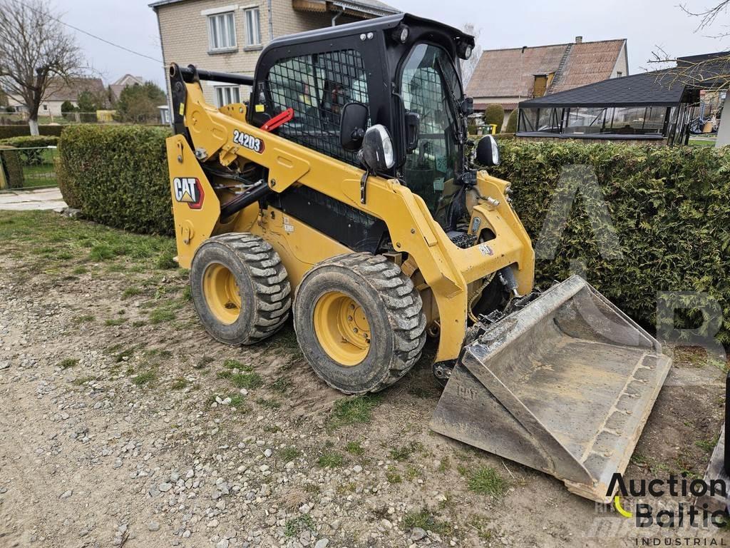 CAT 242 D 3 Skid steer loaders