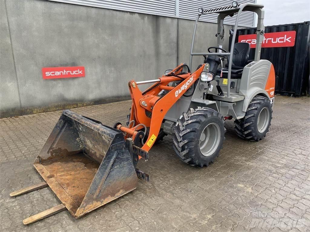 Weycor AR320 Agrar Multi purpose loaders