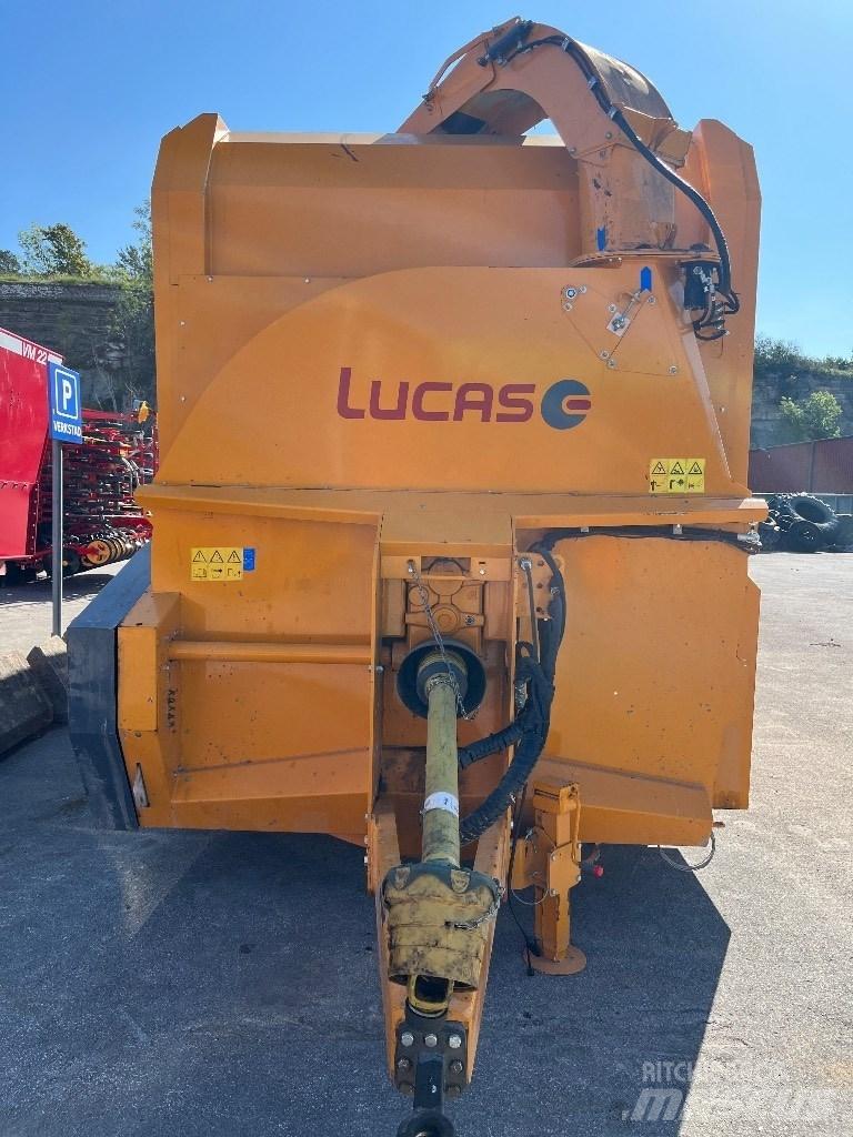 Lucas Square 278 Bale shredders, cutters and unrollers