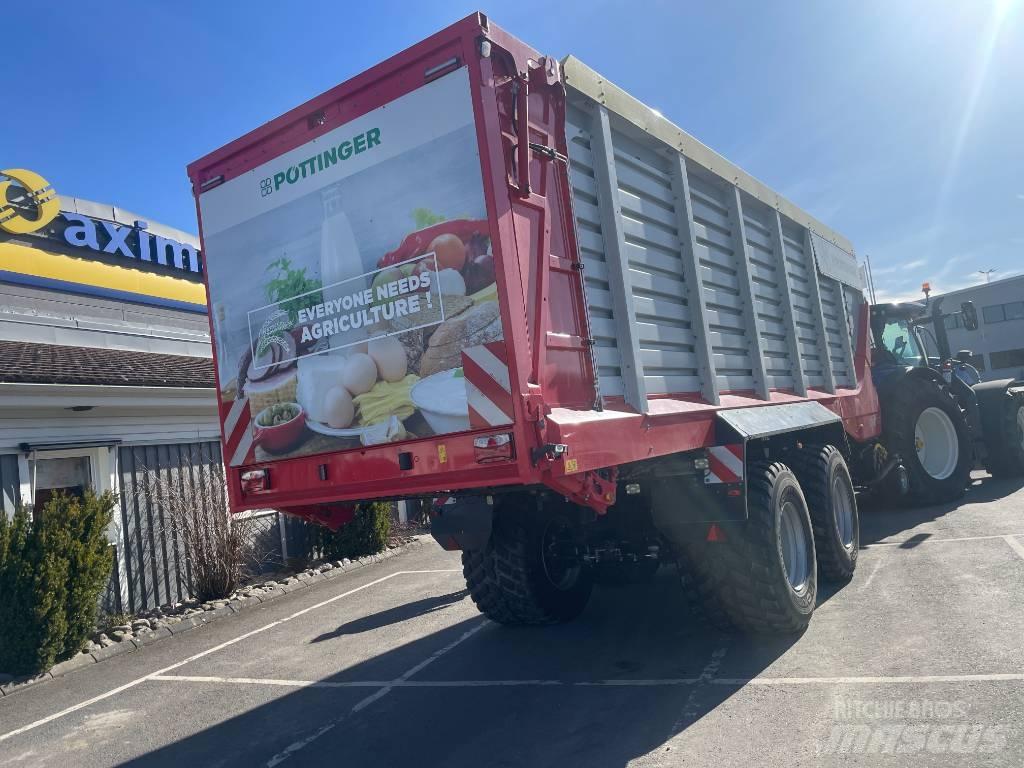 Pöttinger Jumbo 7470 Self loading trailers