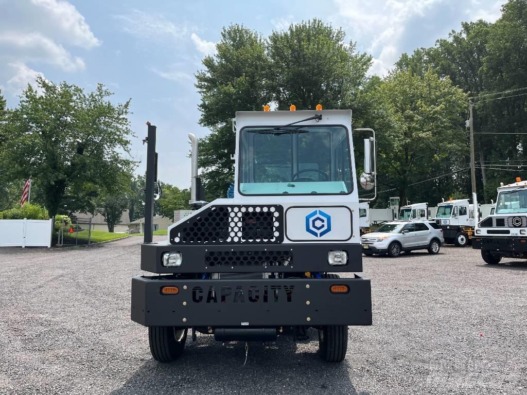 Capacity TJ5000 DOT Terminal tractors