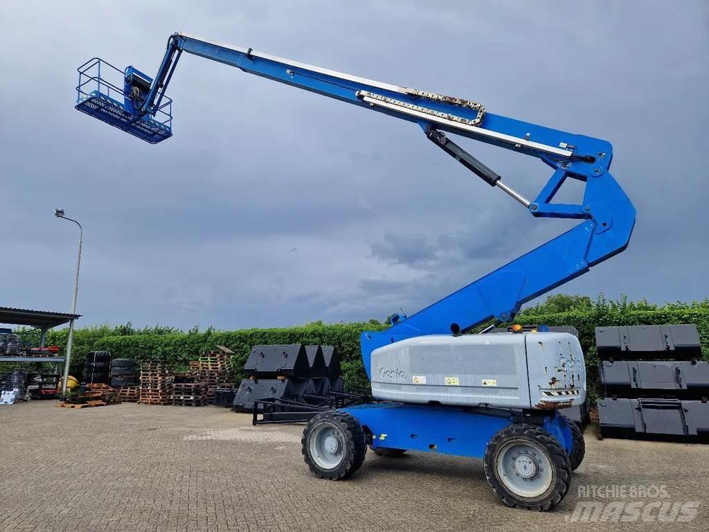 Genie Z80/60 Articulated boom lifts