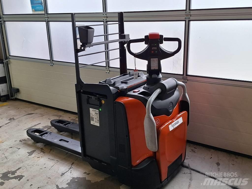 BT LPE220 Low lifter