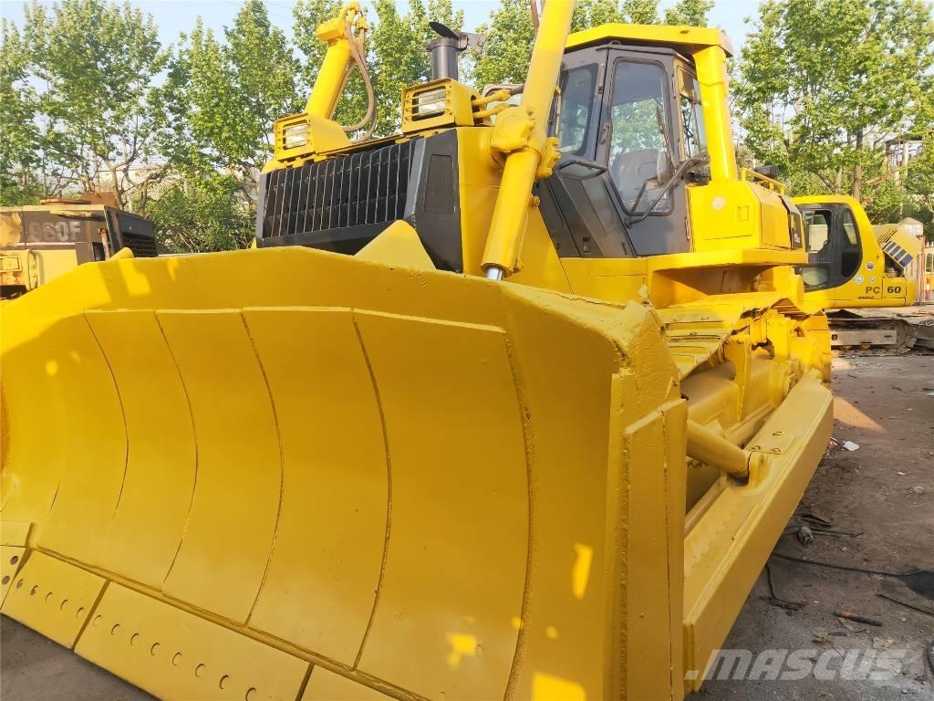 Komatsu D155AX-5 Crawler dozers