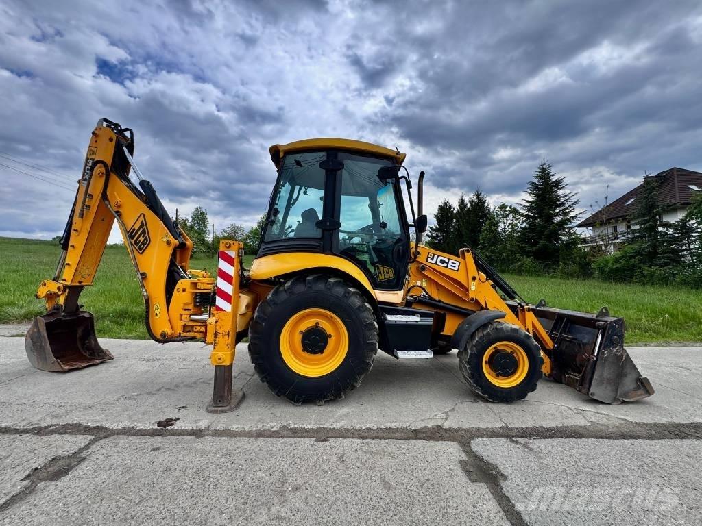 JCB 3 CX Backhoe loaders