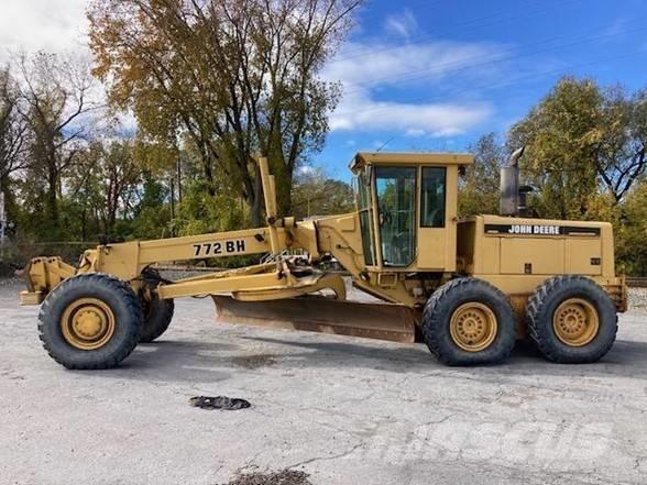 DEERE 772BH Graders