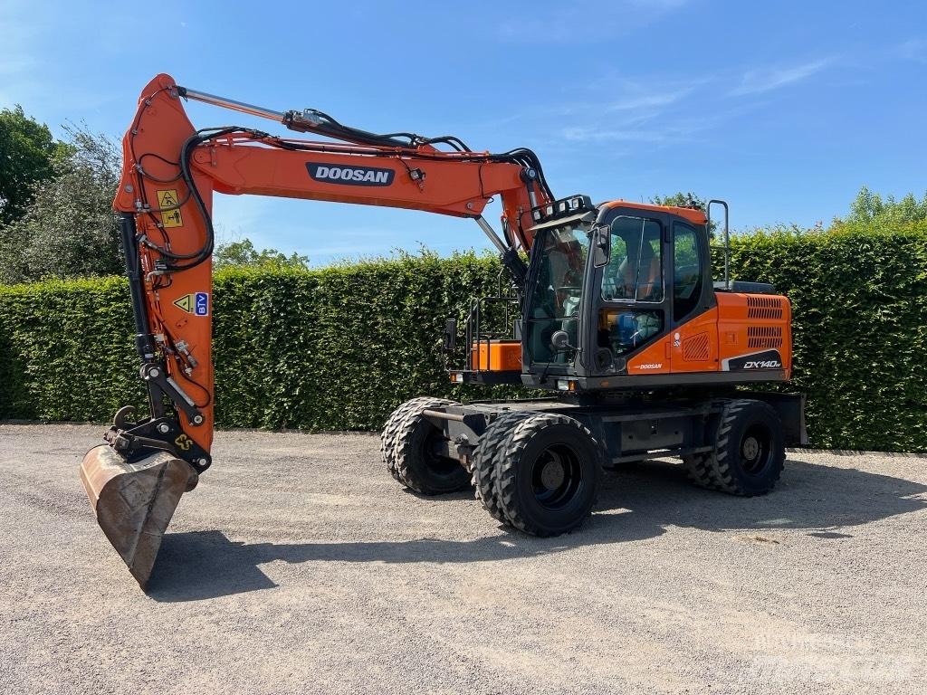 Doosan DX 140 W-5 Wheeled excavators