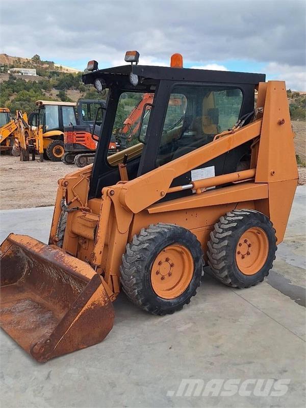CASE 721 Skid steer loaders