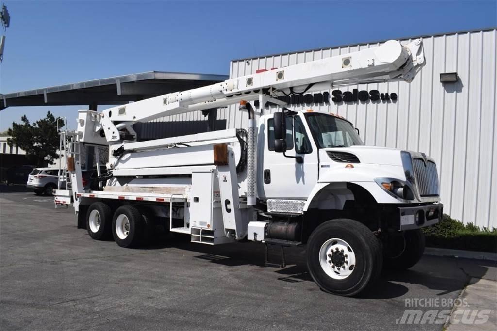 Altec AM900-E100 Truck & Van mounted aerial platforms