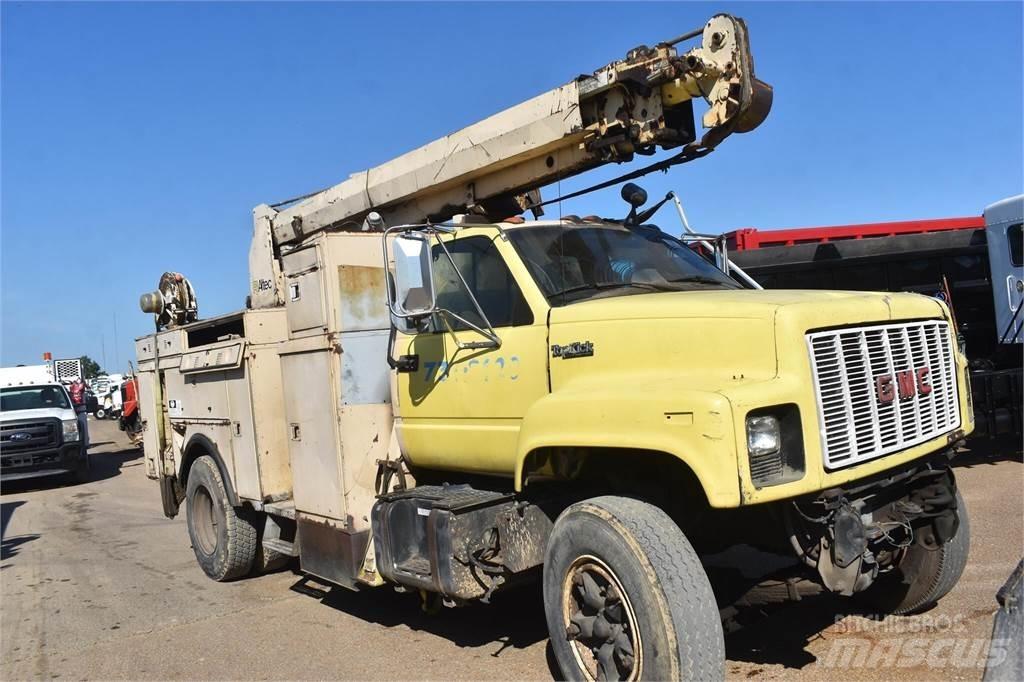 Altec D842ATR Mobile drill rig trucks