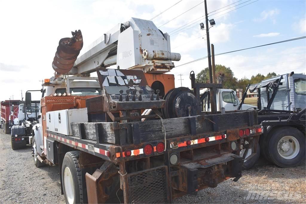 Altec D945B Mobile drill rig trucks