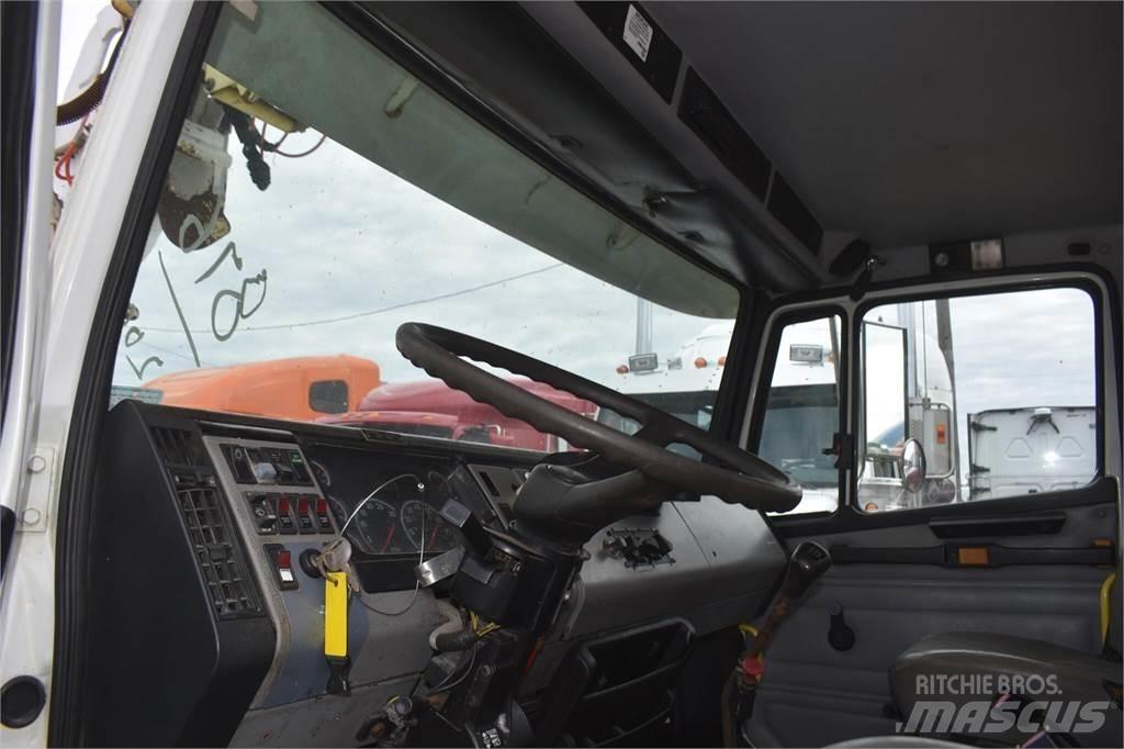 Altec D945TR Mobile drill rig trucks