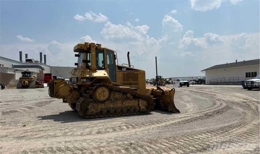 CAT D6N XL Crawler dozers
