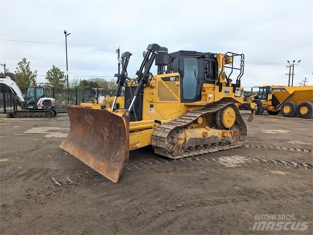 CAT D6T XL Crawler dozers