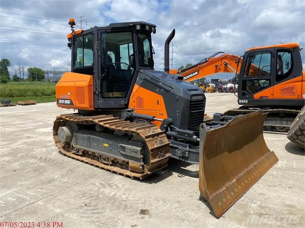 Develon DD100 Crawler dozers