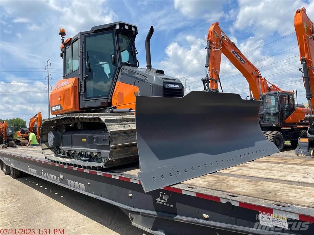 Develon DD100 Crawler dozers
