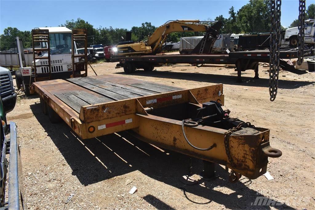 Eager Beaver  Low loader-semi-trailers