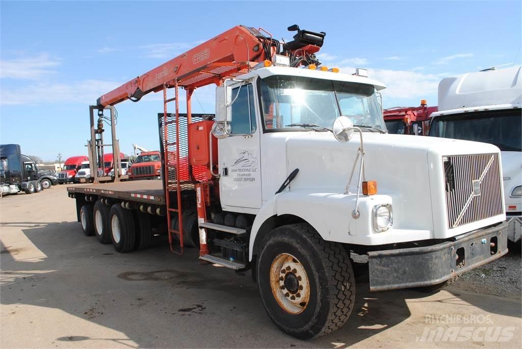 Fassi F230SE Knuckleboom loaders