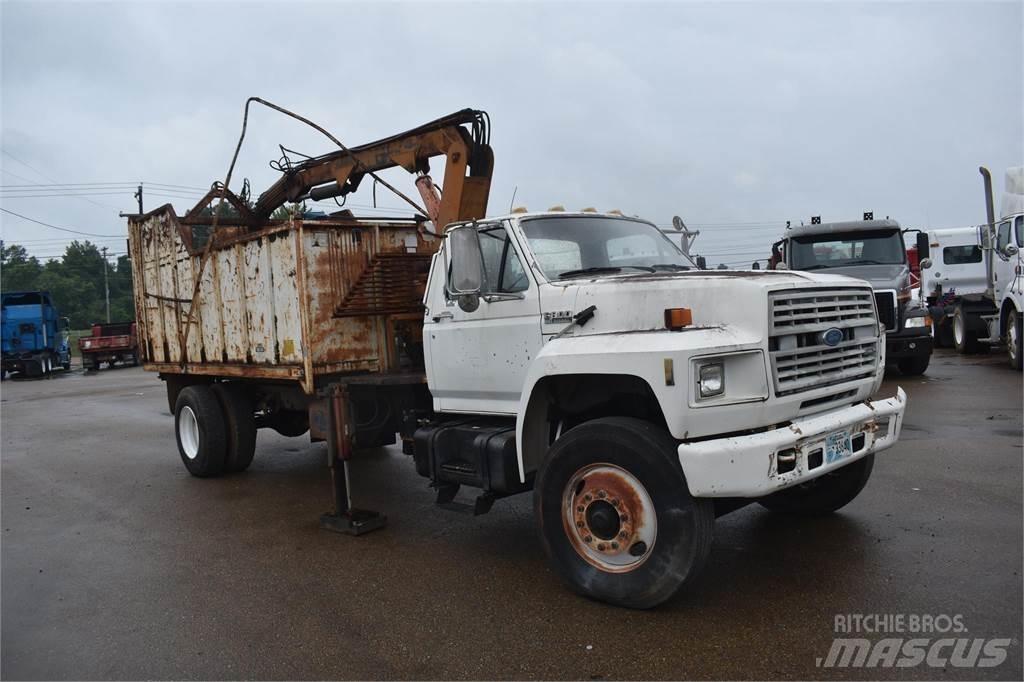 Ford F800 Crane trucks
