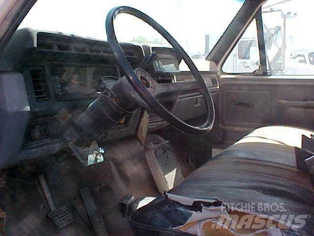 Ford F800 Municipal / general purpose vehicles