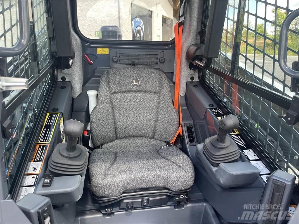 John Deere 333G Skid steer loaders
