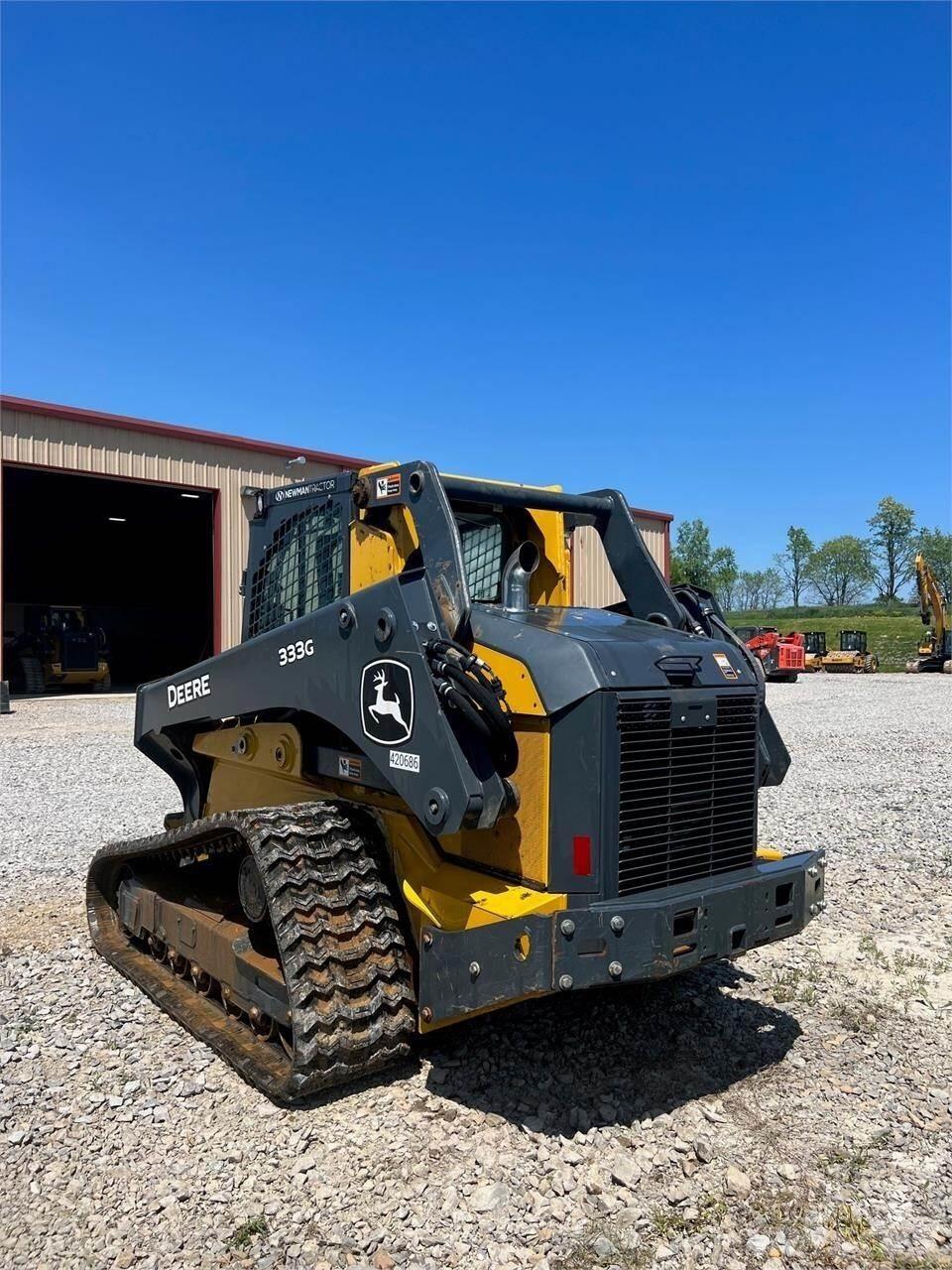 John Deere 333G Skid steer loaders