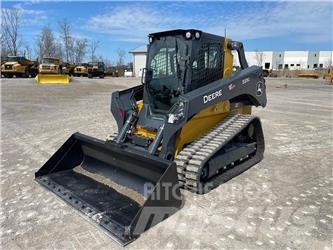John Deere 333G Skid steer loaders
