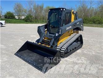 John Deere 333G Skid steer loaders