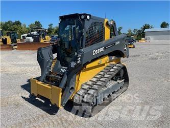 John Deere 333G Skid steer loaders